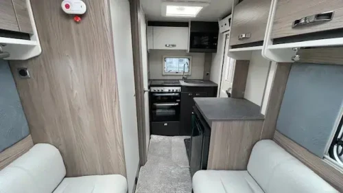 Swift Challenger 390 2026