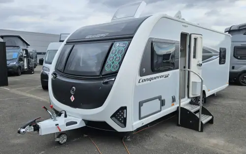 Swift Conqueror Grande 650L  2027