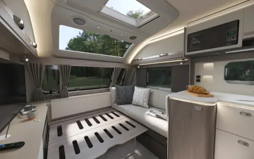 Swift Conqueror Grande 560L 2027