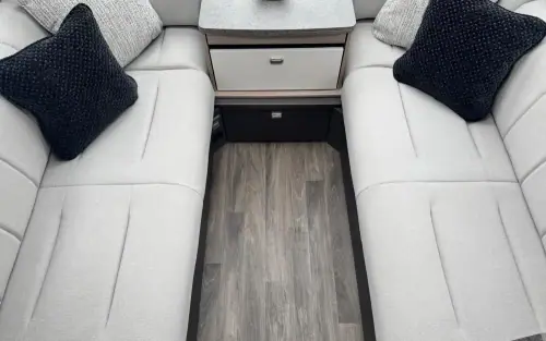 Swift Challenger 560 2027