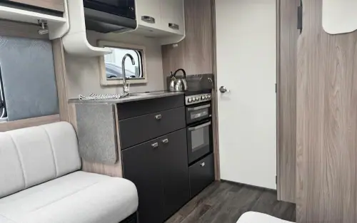 Swift Challenger 560 2027