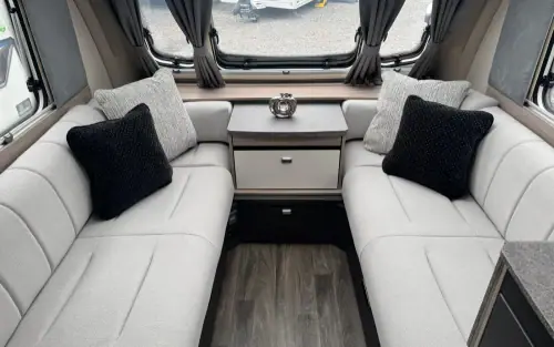 Swift Challenger 560 2027