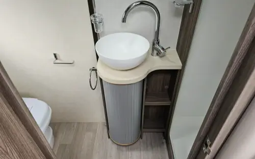 Auto-Sleeper Corinium Duo 2017