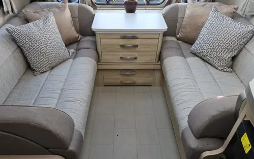 Elddis Crusader Aurora 2020