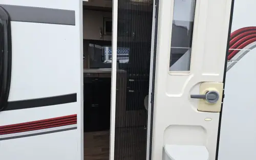 Swift Challenger Sport Hi-Style 584 2015