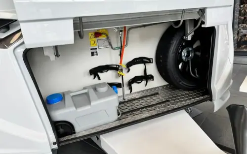 Knaus Azur 460 EU
