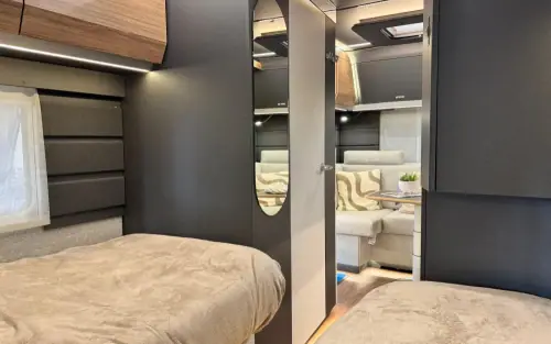 Knaus Azur 460 EU