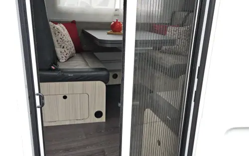 Adria Sun Living A70 DK 2025