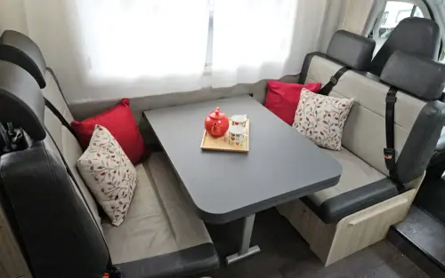 Adria Sun Living A70 DK 2025
