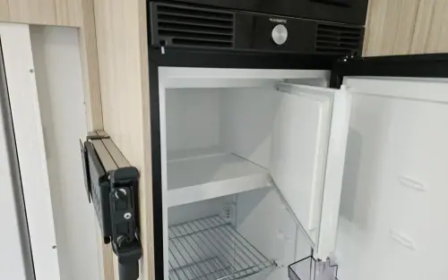 Adria Sun Living A70 DK 2025