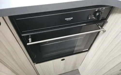Adria Sun Living A70 DK 2025