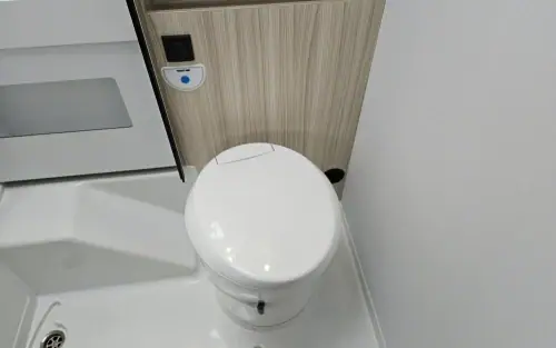 Adria Sun Living A70 DK 2025