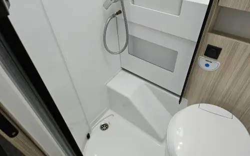 Adria Sun Living A70 DK 2025