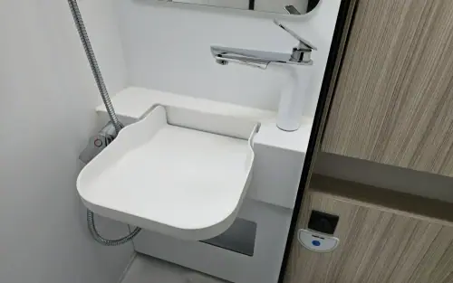 Adria Sun Living A70 DK 2025